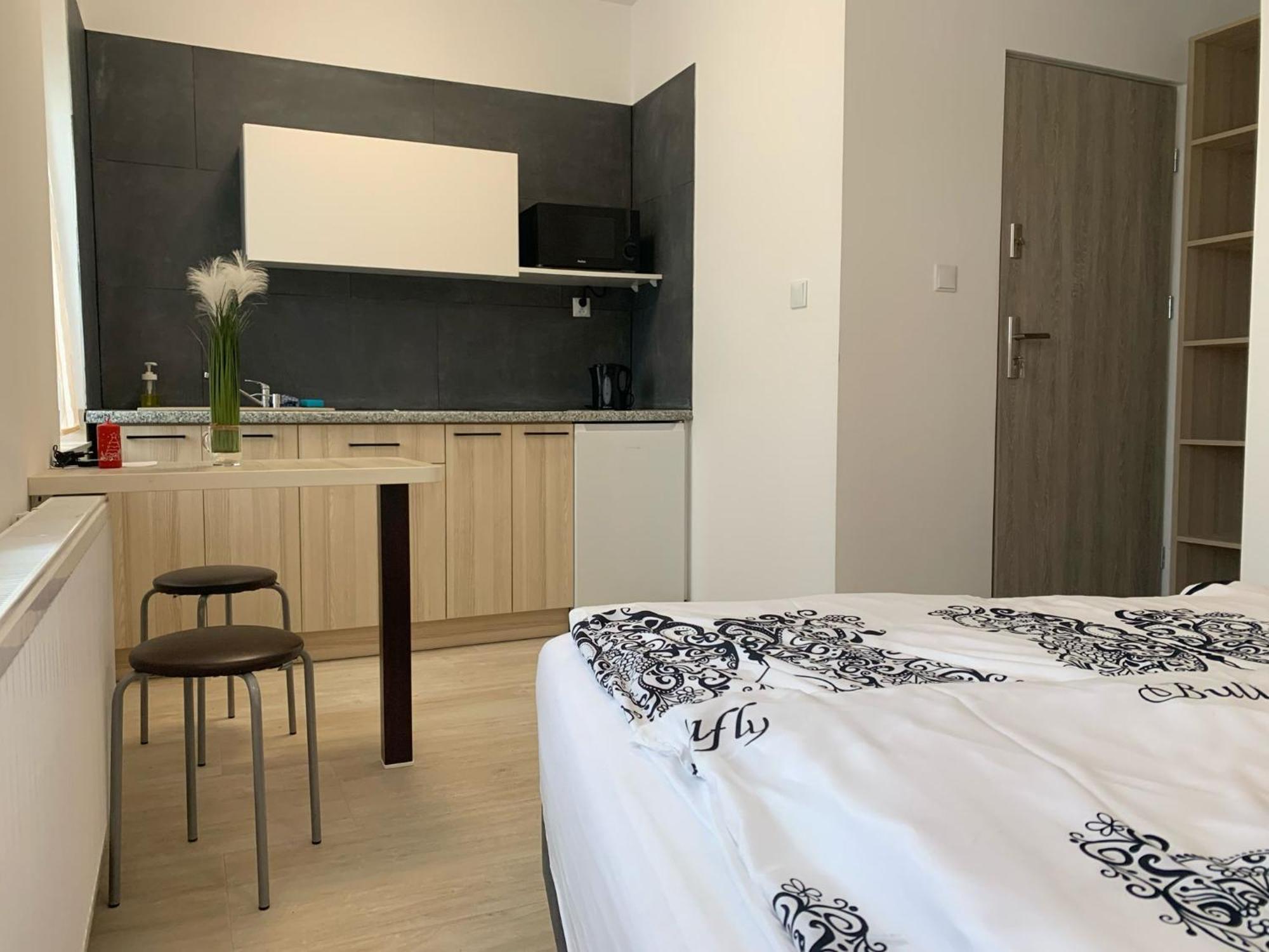 Apartamenty Sw.Rocha เบียวิสตอก ภายนอก รูปภาพ