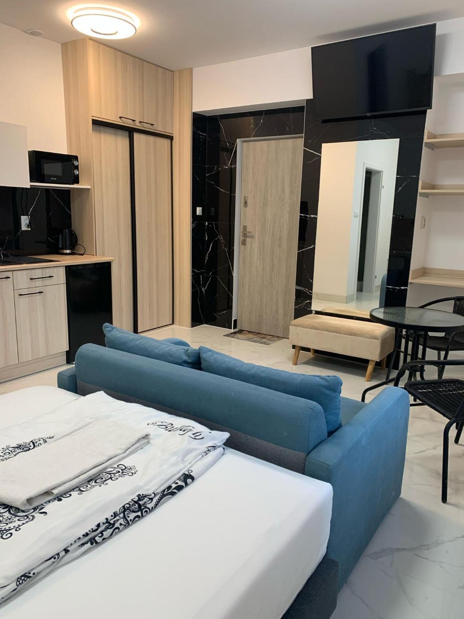 Apartamenty Sw.Rocha เบียวิสตอก ภายนอก รูปภาพ