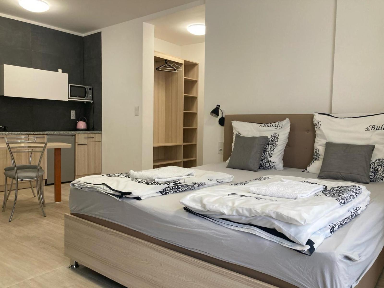 Apartamenty Sw.Rocha เบียวิสตอก ภายนอก รูปภาพ